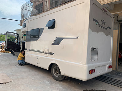 吉利遠(yuǎn)程房車RE500原車減震器改裝霸哥電控100段可調(diào)氮?dú)鉁p震器案例